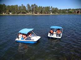 Rainbow's End Resort on Rainbow Lake