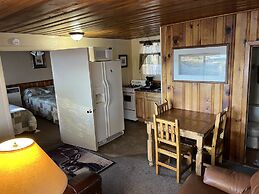 Rainbow's End Resort on Rainbow Lake