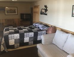 Rainbow's End Resort on Rainbow Lake