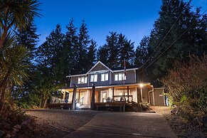 The Francis Boutique Inn