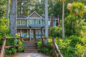 The Francis Boutique Inn