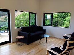 Ocean Cliff Court