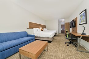 Holiday Inn Express & Suites Chadron, an IHG Hotel