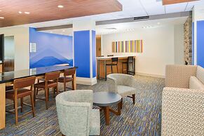 Holiday Inn Express & Suites Chadron, an IHG Hotel