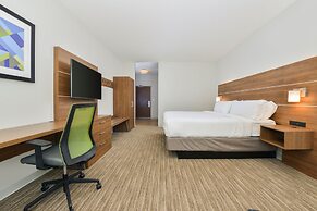 Holiday Inn Express & Suites Chadron by IHG
