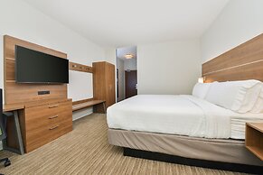 Holiday Inn Express & Suites Chadron by IHG