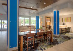 Holiday Inn Express & Suites Fort Mill by IHG