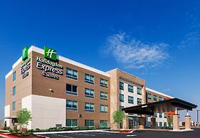 Holiday Inn Express & Suites Chanute by IHG