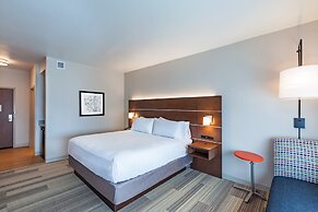 Holiday Inn Express & Suites Chanute by IHG
