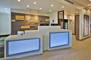 Holiday Inn Express & Suites South Hill by IHG