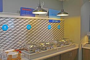 Holiday Inn Express & Suites St. Louis South - I-55 by IHG