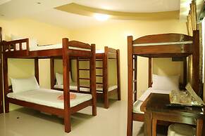 EA Apartelle - Metro Vigan - Hostel