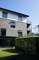 Seclusive Life in Jiangnan •Canal Yard