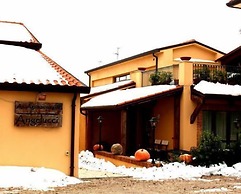 Angelucci Agriturismo con Camere e Agri Camping