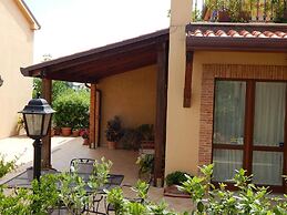 Angelucci Agriturismo con Camere e Agri Camping