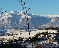 Angelucci Agriturismo con Camere e Agri Camping