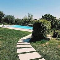 Angelucci Agriturismo con Camere e Agri Camping