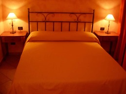 Angelucci Agriturismo con Camere e Agri Camping