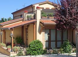 Angelucci Agriturismo con Camere e Agri Camping