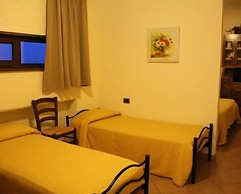 Angelucci Agriturismo con Camere e Agri Camping