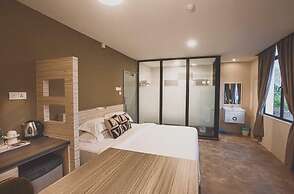 V3 Hotel & Residence Seri Alam