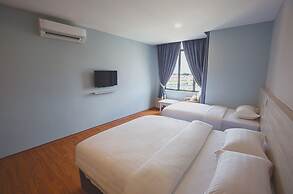 V3 Hotel & Residence Seri Alam