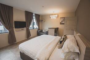 V3 Hotel & Residence Seri Alam