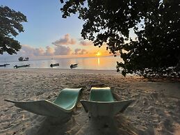 La Digue Luxury Beach Bungalow Spa & Gym