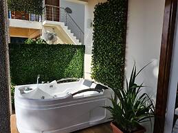 La Digue Luxury Beach Bungalow Spa & Gym