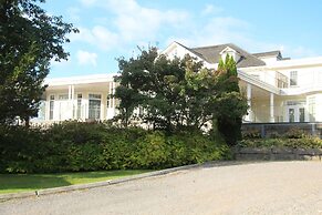 The Burleigh Falls Inn & Suites