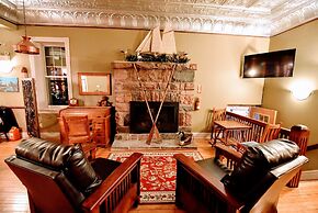 The Burleigh Falls Inn & Suites