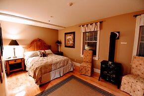 The Burleigh Falls Inn & Suites