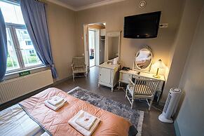 Karolineburg Manor House Hotel