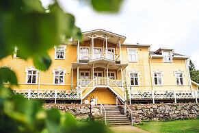 Karolineburg Manor House Hotel