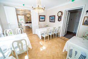 Karolineburg Manor House Hotel