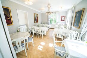 Karolineburg Manor House Hotel