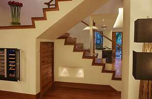 The Pearl of Naithon