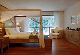 The Pearl of Naithon