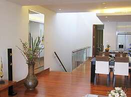 The Pearl of Naithon