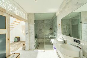 Mandalina Luxury Suites