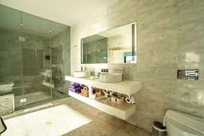 Mandalina Luxury Suites