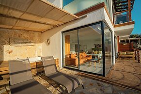 Mandalina Luxury Suites