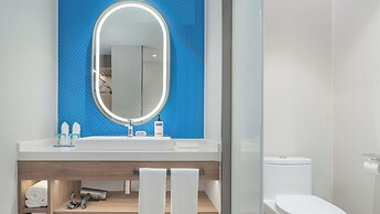 Holiday Inn Express Wuhan Jinyin Lake by IHG