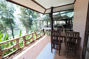 Khaothone River View Resort