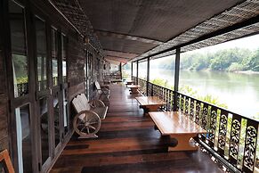 Khaothone River View Resort