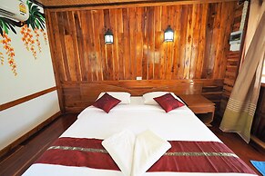 Khaothone River View Resort