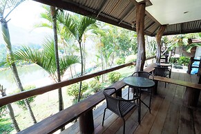 Khaothone River View Resort