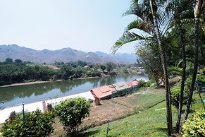Khaothone River View Resort