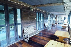 Khaothone River View Resort