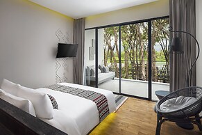 Cross Chiang Mai Riverside